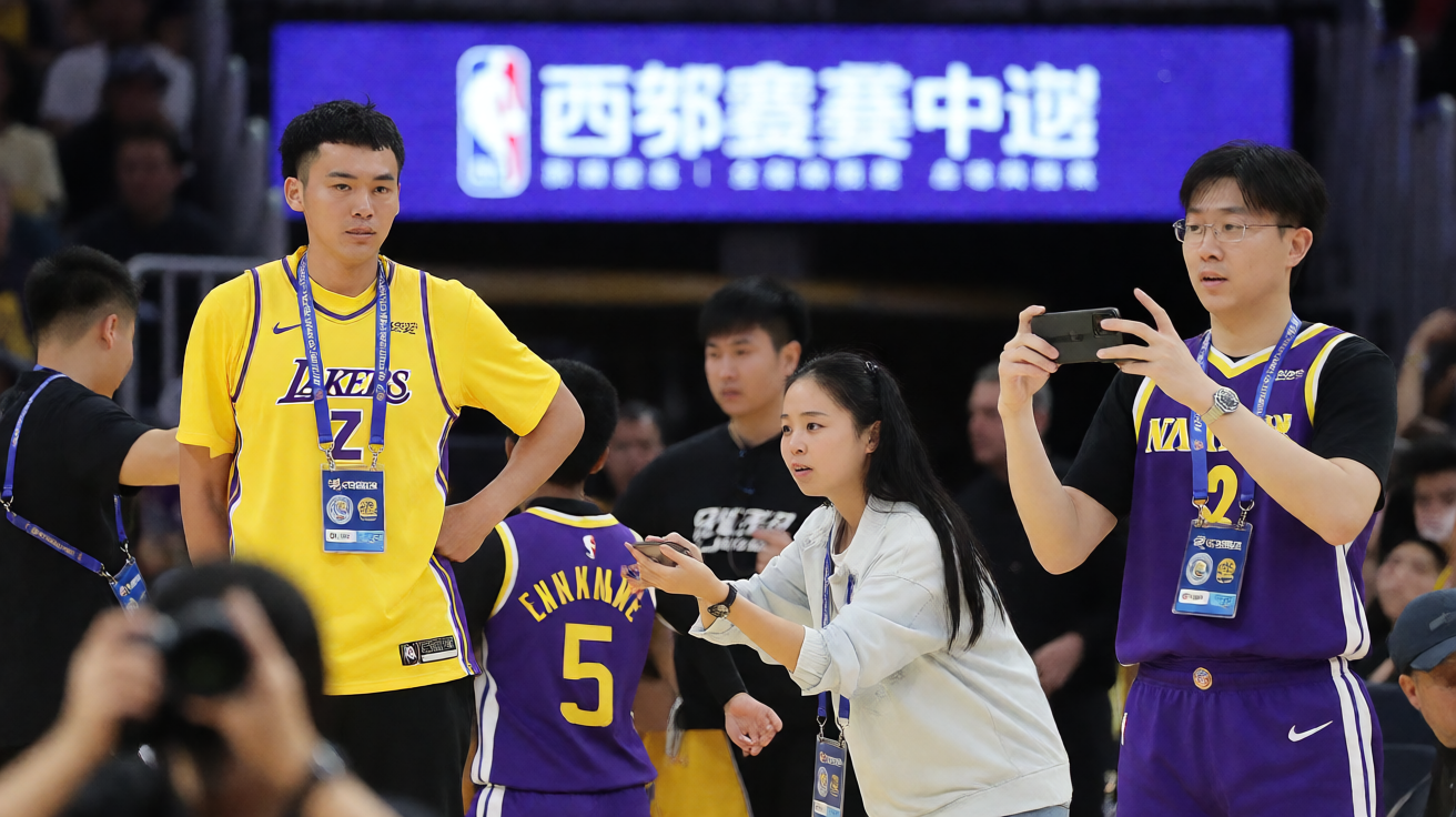 NBA常规赛湖人vs勇士比赛现场